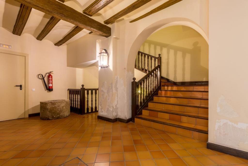 Palacio Descalzos -Atico 3B- Parking Incluido Tudela Luaran gambar